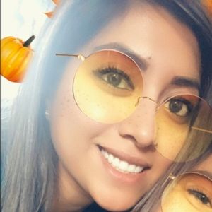 Meet your Posher, Lilibeth